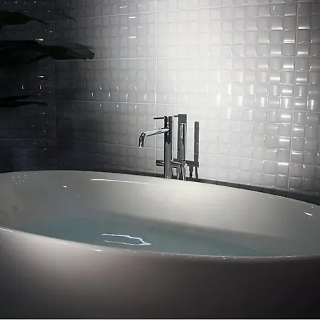 Relais Marlene 住宿加早餐酒店 阿韦扎诺