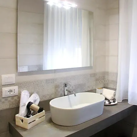 住宿加早餐酒店 Relais Marlene 阿韦扎诺