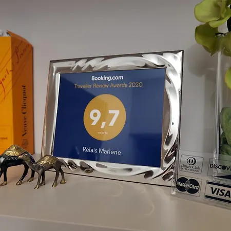 Relais Marlene 住宿加早餐酒店 阿韦扎诺