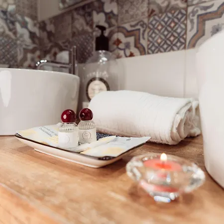 住宿加早餐酒店 Relais Marlene 阿韦扎诺